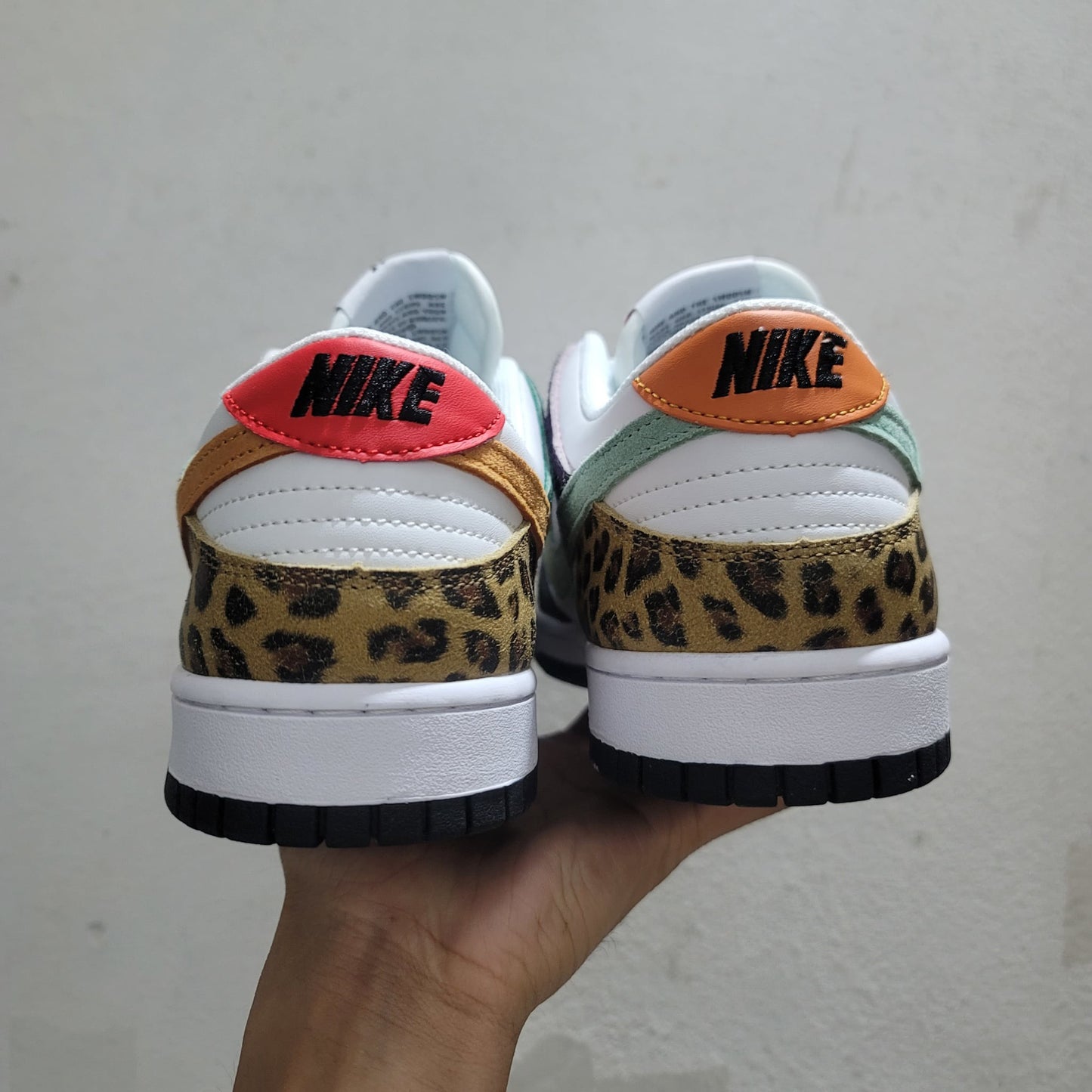 Women’s Asymmetric Color N I K E Shoes