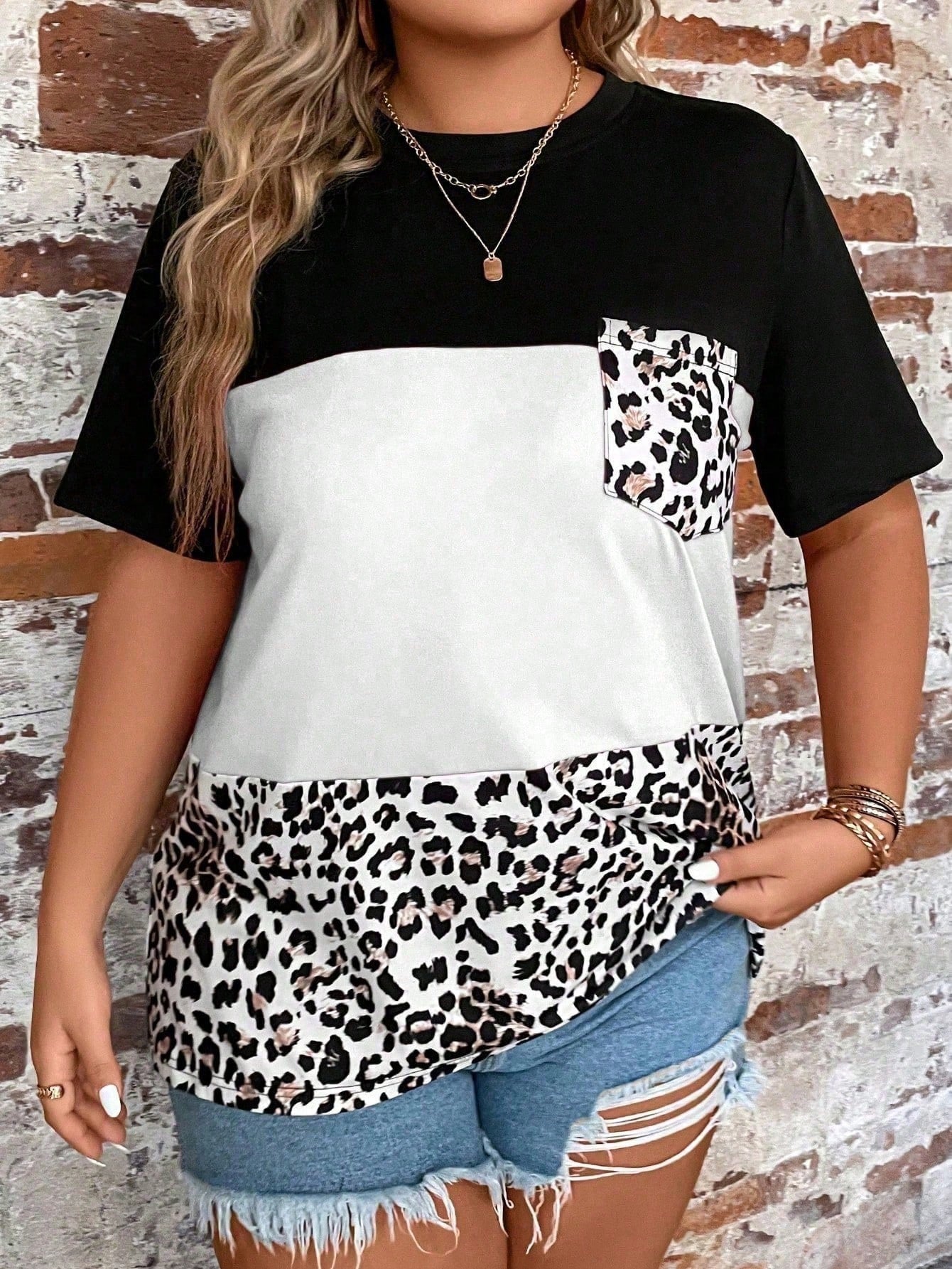 Curve Leopard Top With Pocket Detail