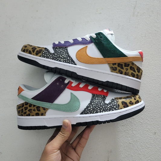Women’s Asymmetric Color N I K E Shoes