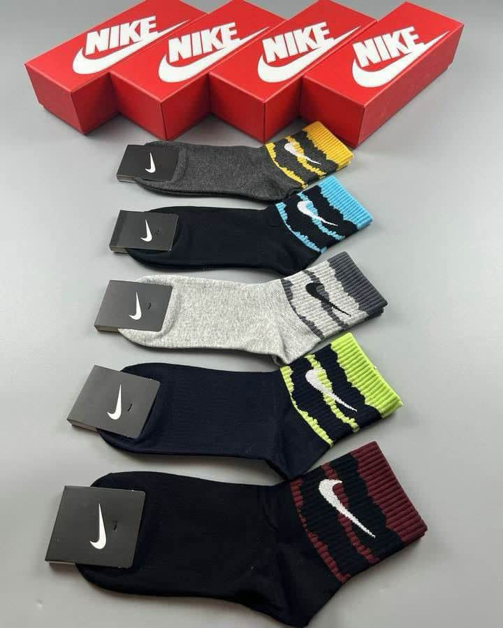 Adult N I K E Socks