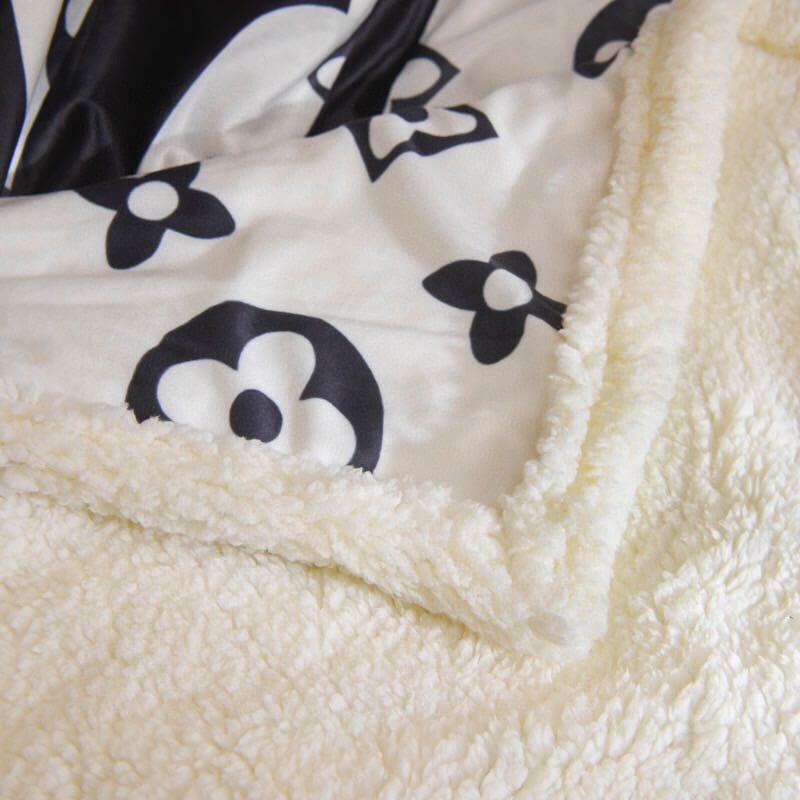 L.V. Super Plush Blanket - White